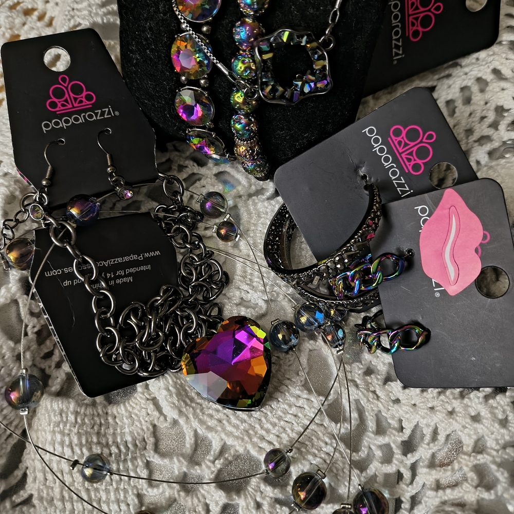 7 PC Paparazzi Oil Spill Heart Necklace Set NWT - Picture 2 of 16